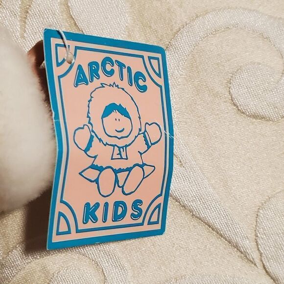 Arctic Kids Eskimo Doll - Picture 3 of 6